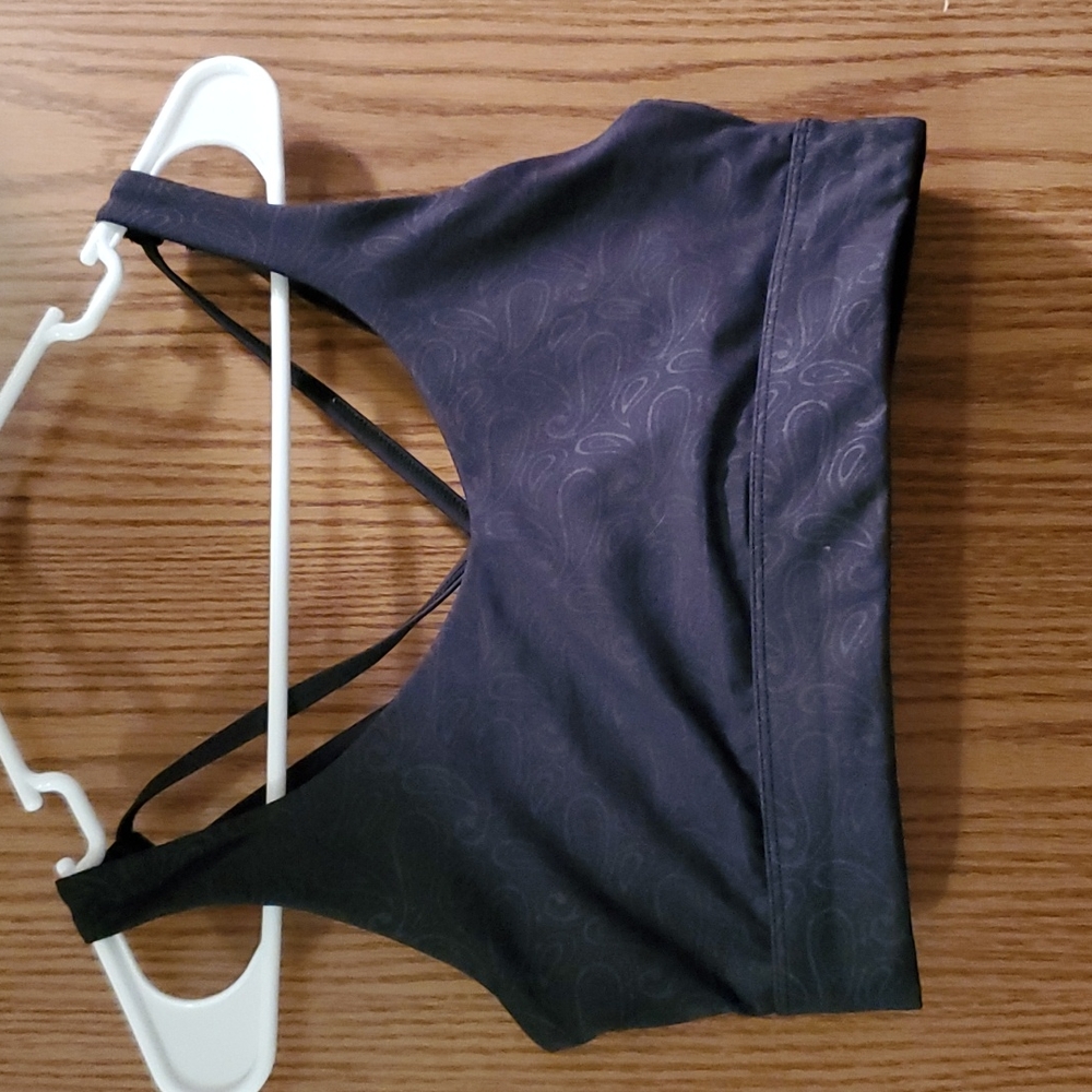 Black Paisley Light n Tight Strappy Sports Bra